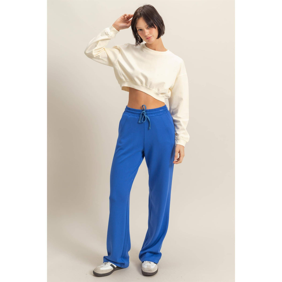 Crew Neck Long Sleeve Crop Sweatshirt