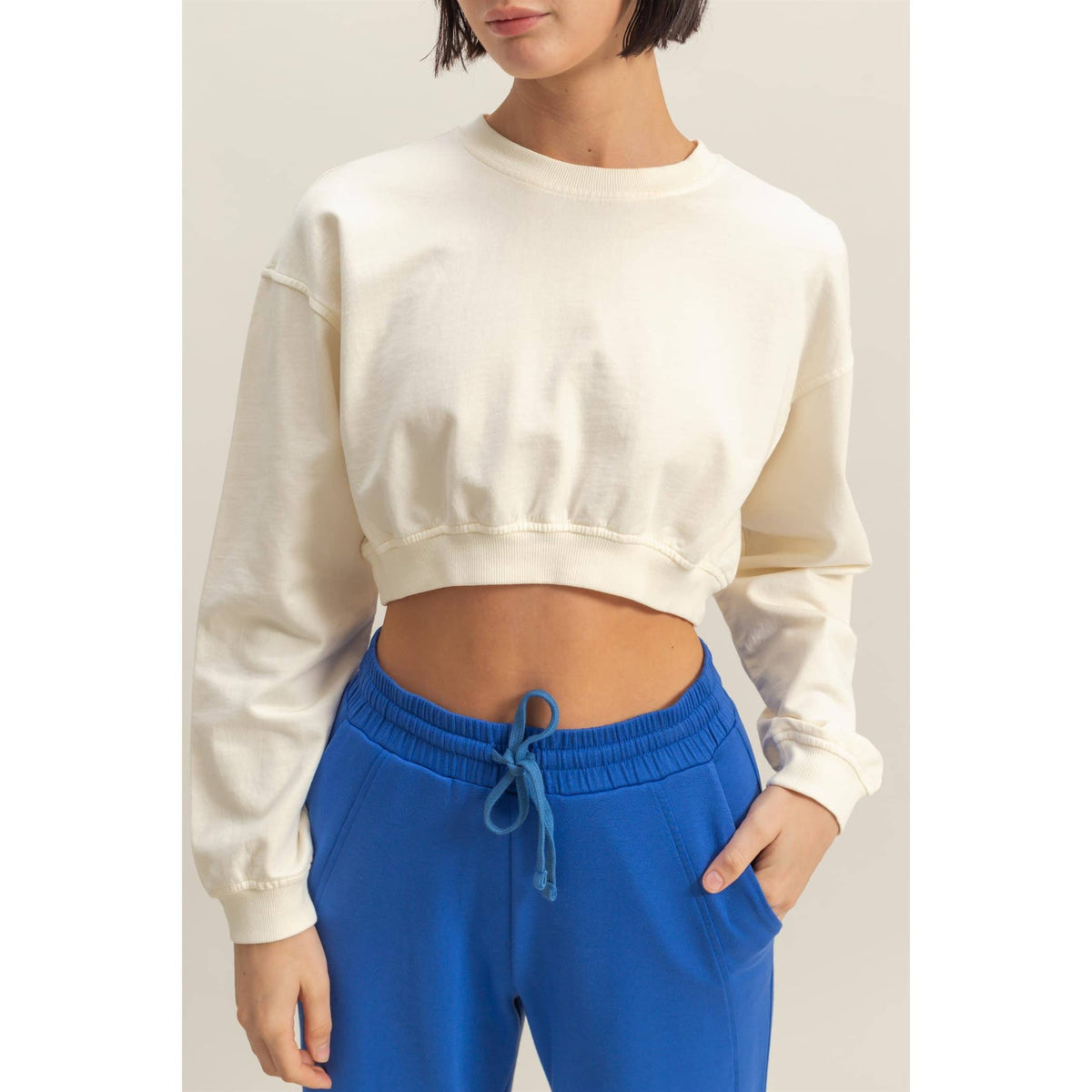 Crew Neck Long Sleeve Crop Sweatshirt