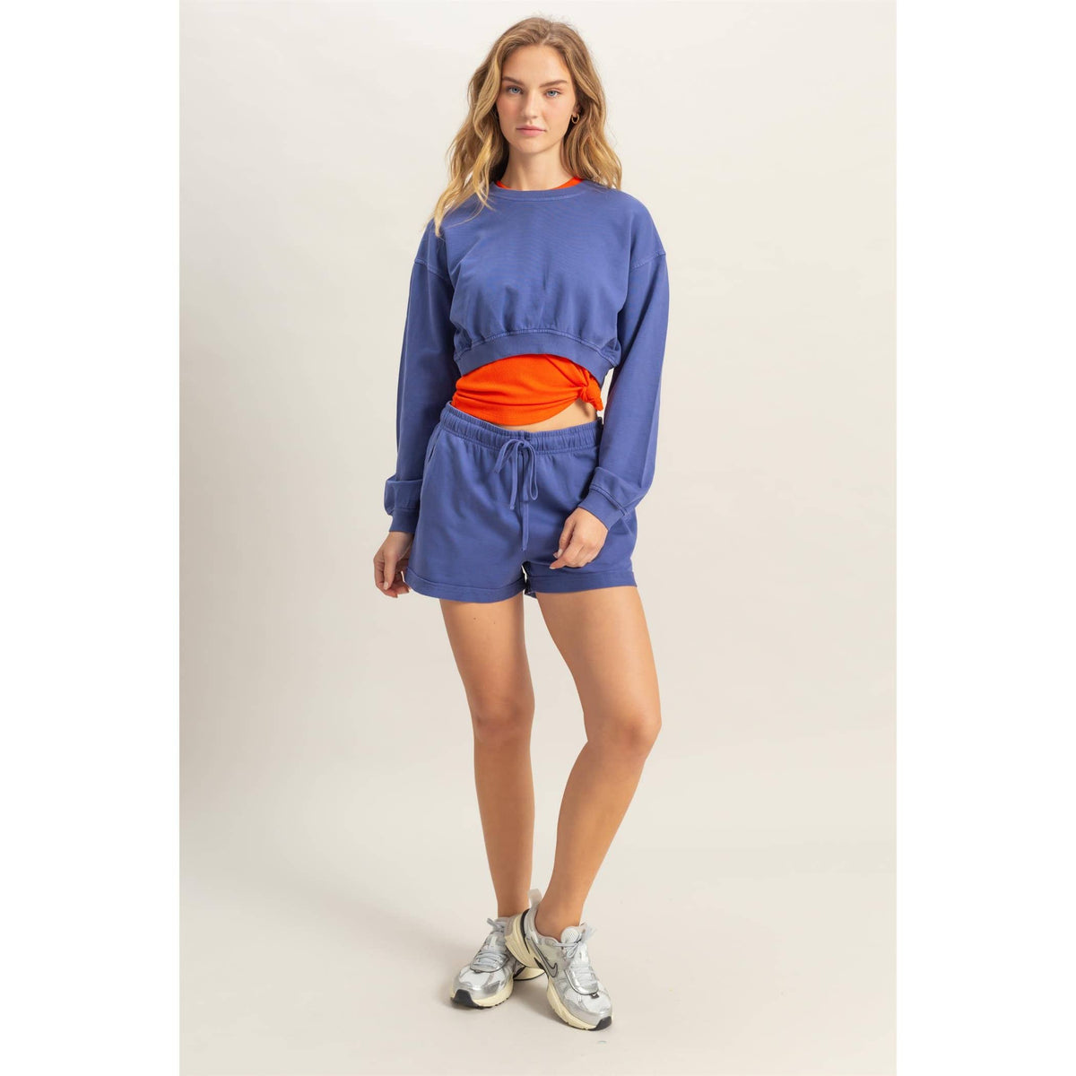 Crew Neck Long Sleeve Crop Sweatshirt