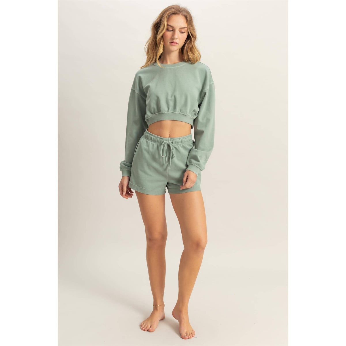 Crew Neck Long Sleeve Crop Sweatshirt